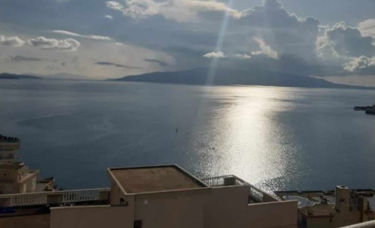 Mot i kthjellët dhe i qëndrueshëm! Temperaturat do arrijnë deri në 19 gradë celsius