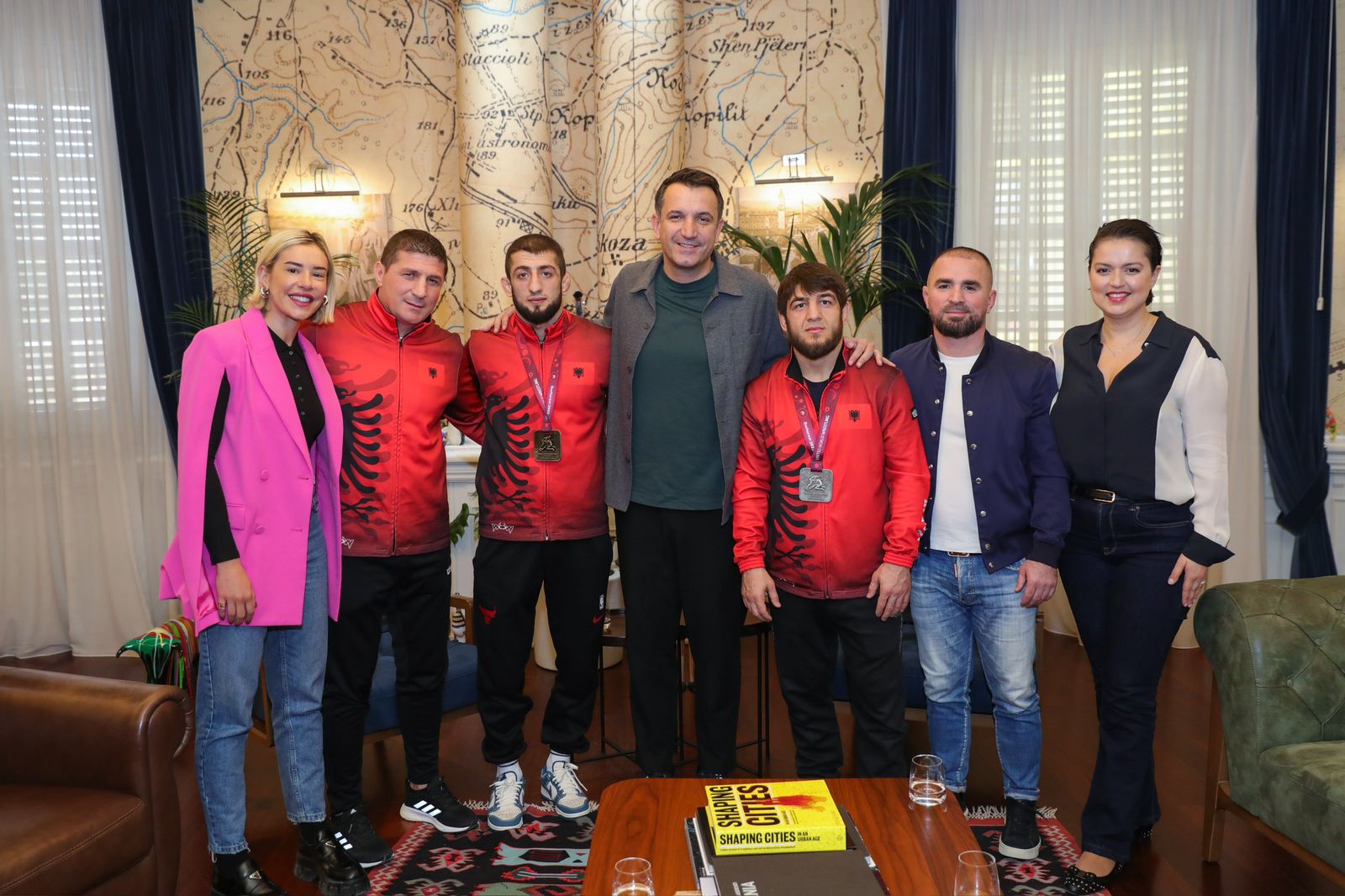 Veliaj pret kampionin dhe nënkampionin e Europës në mundje: Do të mbështesim skuadrën tonë olimpike! Ta kthejmë në rutinë sjelljen sportive