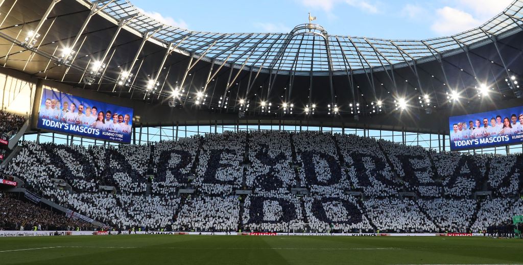 Tottenham sheh larg, “piketon” lojtarin e Barcelonës për në verë