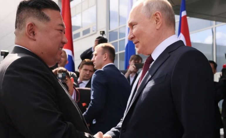 Kanë një marrëdhënie të veçantë personale, Putin i dhuron makinën luksoze Kim Jong Un