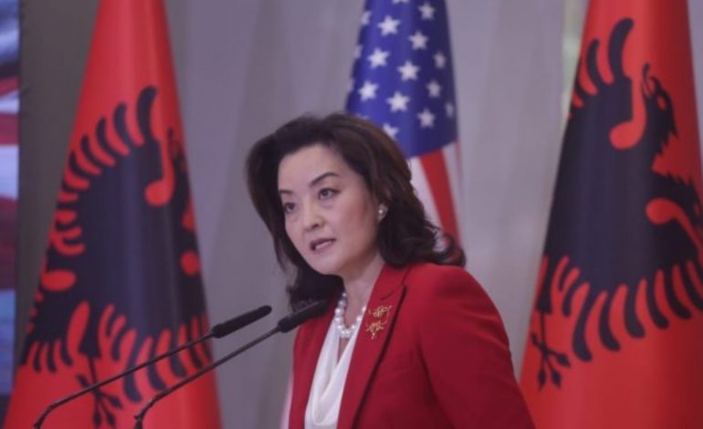 Zyrtarja e lartë e DASH, Yuri Kim flet për qëndrimin e Blinken në Shqipëri: Falenderim për strehimin e afganëve. Takim edhe me presidentin