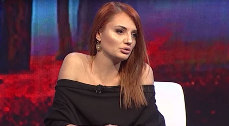 ‘E kam të vështirë ta pranoj’/ Anna Lika prek me dedikimin për të ëmën