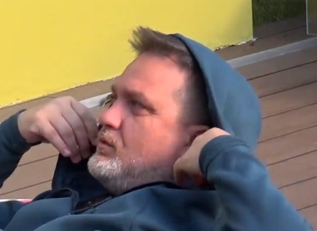 ‘Faleminderit që mi ke nxjerrë të gjithë kundër’/ Juli debat me Meritonin