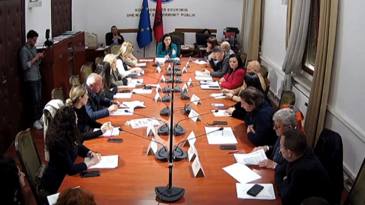 Basha dhe Rithemelimi bëjnë rokadë/ Debati në komisionet kuvendore për “marrëveshjen me socialistët”