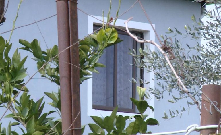 Hodhi foshnjën në lumë/ Askush në familje dhe lagje nuk e dinte për shtatzëninë e 42-vjeçares, çfarë nxorën hetimet