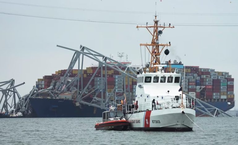 Inspektorët federalë hetojnë incidentin e përlasjes së anijes me urën e Baltimorës! Ende në kërkim trupat që ranë në ujë