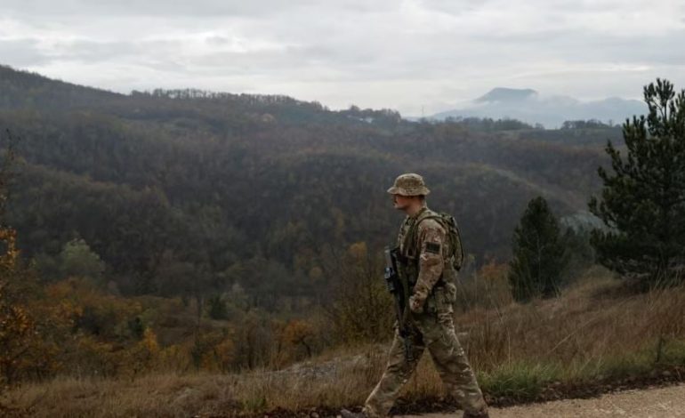 Tensionet në Veri, KFOR thirrje Kosovës dhe Serbisë: Tregohuni të përmbajtur nga retorika përshkallëzuese