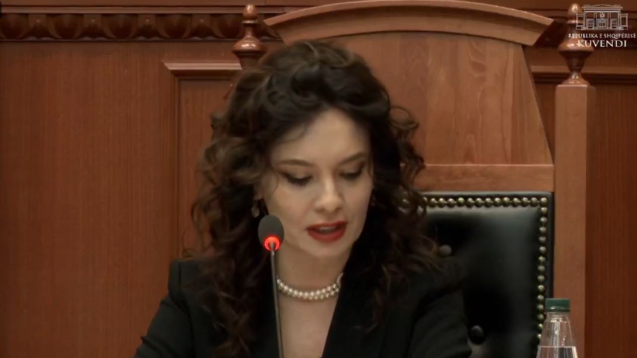 “U kuptua që me rrugën radikale nuk shkon askund”/ Spiropali i drejtohet opozitës: Kur ishit në qeveri, s’diskutuat sistemin zgjedhor, pse kujtoheni pas 18 vitesh?!