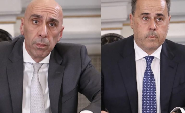 Dy bashkëpunëtorët më të ngushtë të Mitsotakis japin dorëheqjen! Ministri i shtetit dhe zv.kryeministri largohen nga qeveria