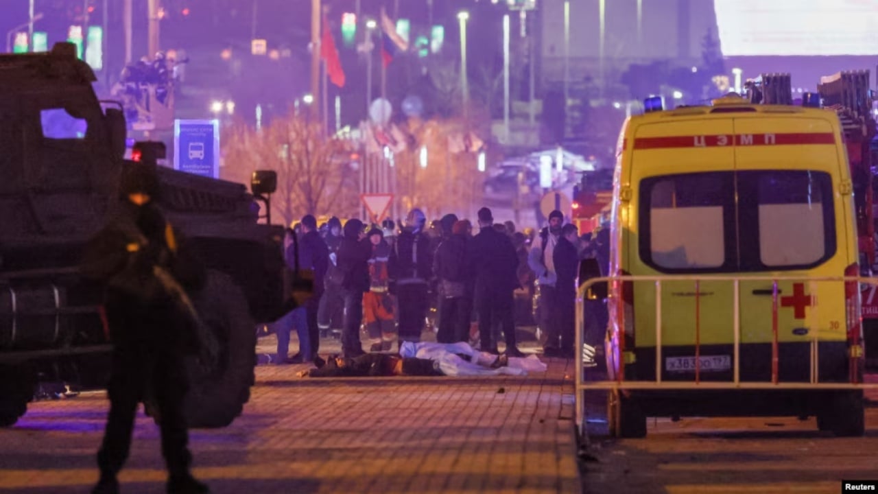 Thellohet bilanci, shkon në mbi 93 numri i viktimave nga sulmi terrorist në Moskë, çfarë dihet deri tani