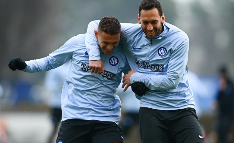 “Maestro dhe vëllai i vogël”, çfarë lidhje mes Asllanit dhe Calhanoglu-s, Inzaghi i beson sërish yllit kuqezi