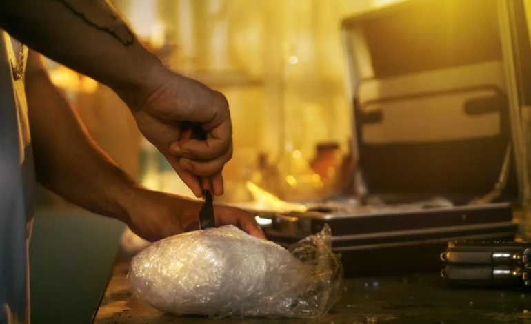 Tregtonte lëndë narkotike në Zvicër, jepet dënimi për shqiptarin/ Nga njohja me bashkatdhetarët tek fitimi i parave, si autori u fut në botën e krimit