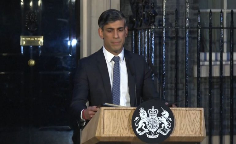 Konservatorët kërkojnë Johnson! Duan të zëvendësojnë kryeministrin Sunak për të shmangur humbjen e zgjedhjeve