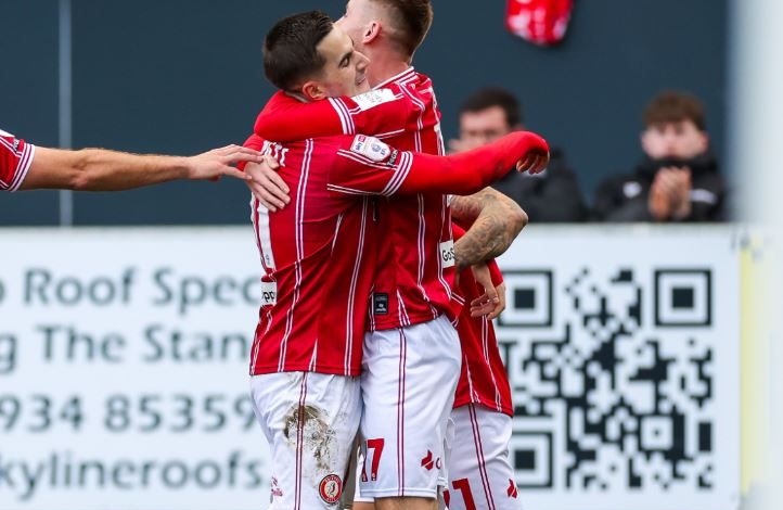 U la jashtë nga Sylvinho, talenti kuqezi realizon një kryevepër, Mehmeti thyen Leicester (VIDEO)
