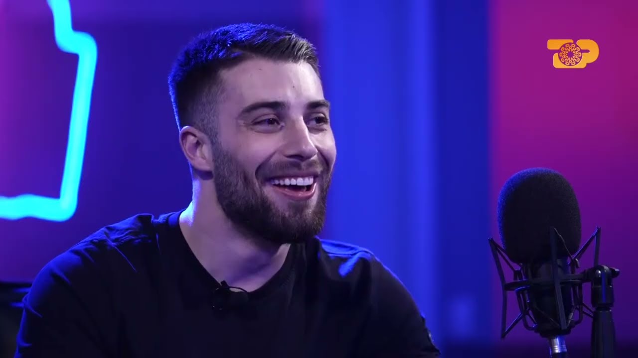 Hoqi rripin e pantallonave për të treguar ‘burrëri’/ Meritoni kërkon falje