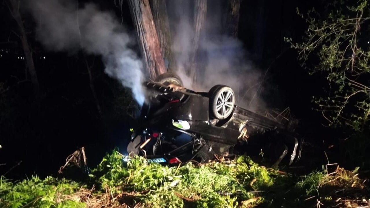 U larguan me “BMW” e vjedhur, shqiptarët aksidentohen në Itali, dy prej tyre humbin jetën, tjetri i plagosur rëndë