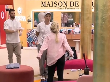 “S’ke treguar personalitet”/ Jetmiri e kritikon, Ilnisa s’i përgjigjet dot