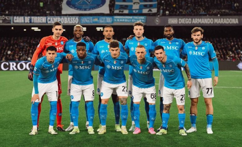 Juventusi bie në “Diego Maradona”, Napoli mbetet në garë për vendin e katërt
