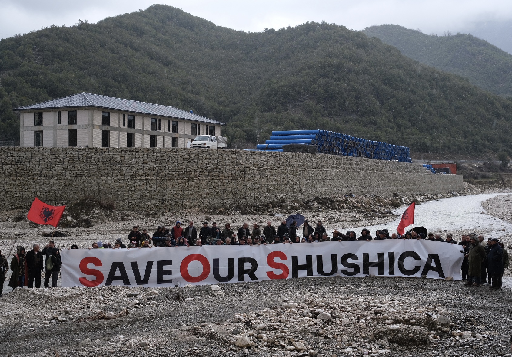 Të padëgjuar dhe të përjashtuar: Konsultimet publike për ujësjellësin e Himarës