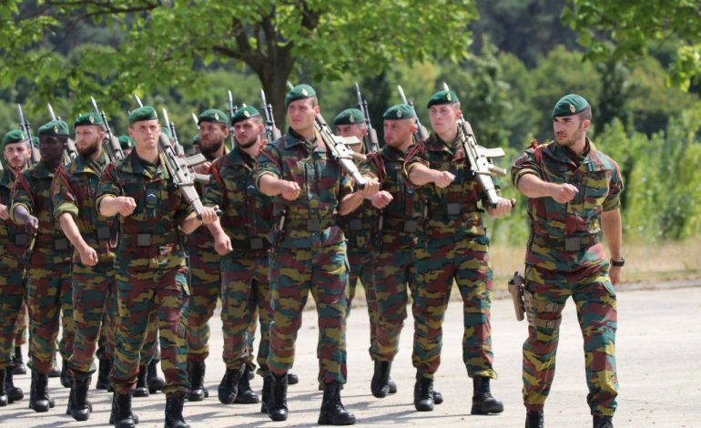 Skandal! Ushtarët belgë u shisnin armë dhe drogë mafiozëve shqiptarë