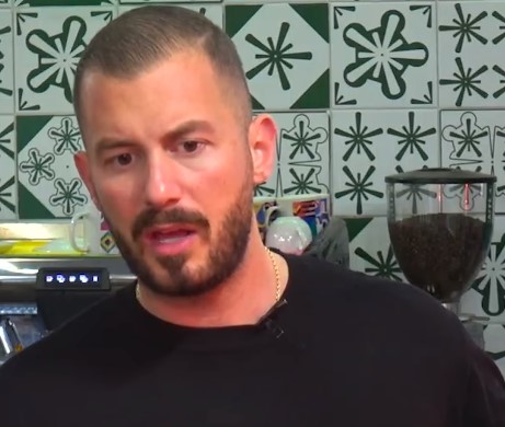 Plas ‘sherri’!/ Romeo dhe Juli i ulërasin njëri-tjetrit në fytyrë