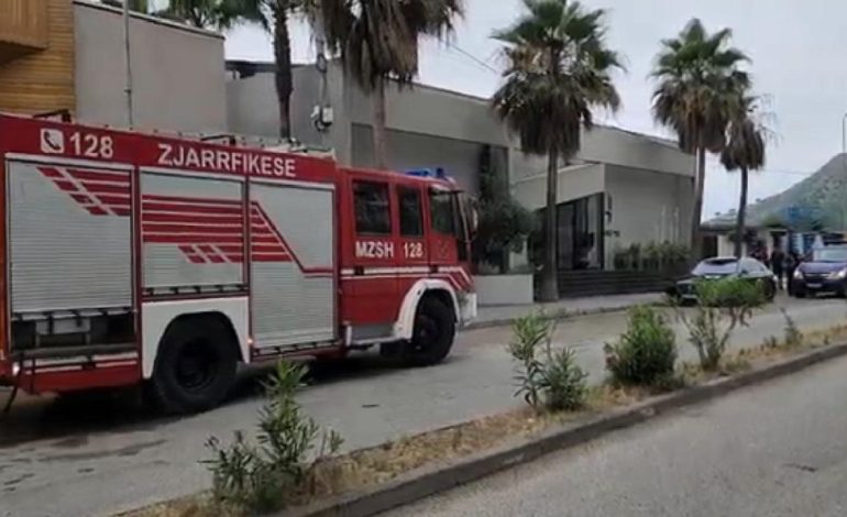 LAJM I FUNDIT/ Noizyt nuk i ndalen telashet, i hedhin kapsolla në tarracën e restorantit