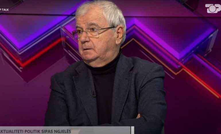 “Të çojë ushtrinë shteti, t’u thyejë hundët”, incidenti me Tavon në Himarë, reagon ashpër Spartak Ngjela: Aty nuk ka minoritarë, janë lebër