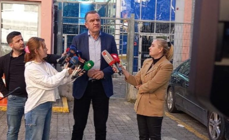 Beqaj del nga SPAK, lexoi për disa orë 700 fashikujt e dosjes hetimore ndaj tij 
 28/03/2024 16:25