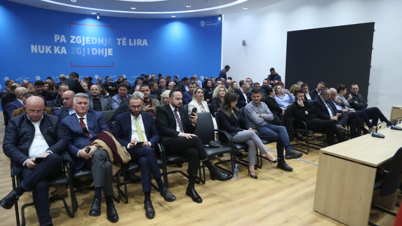 Ndryshimet në statut për Bardhin e Gjekmarkajn/ Zbardhen përplasjet te Rithemelimi, Paloka: Është domosdoshmëri. Endira Bushati: S’jemi dele ta marrim vesh nga…
