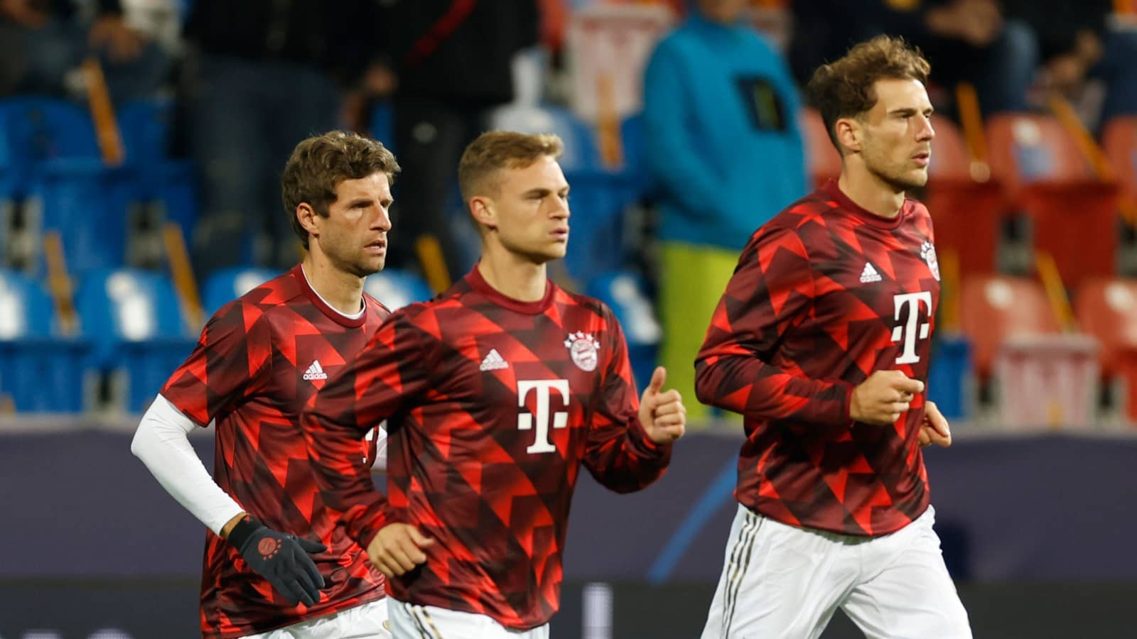 3 klube të Premier League në garë, synohet mesfushori i Bayern Munchen