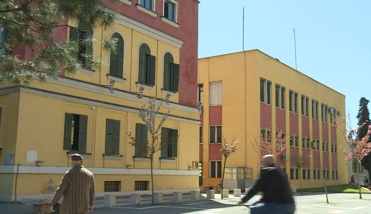 U mblodhën 70 mln euro më shumë/ Suficiti në buxhet arrin në 200 milionë euro, nuk realizohen shpenzimet