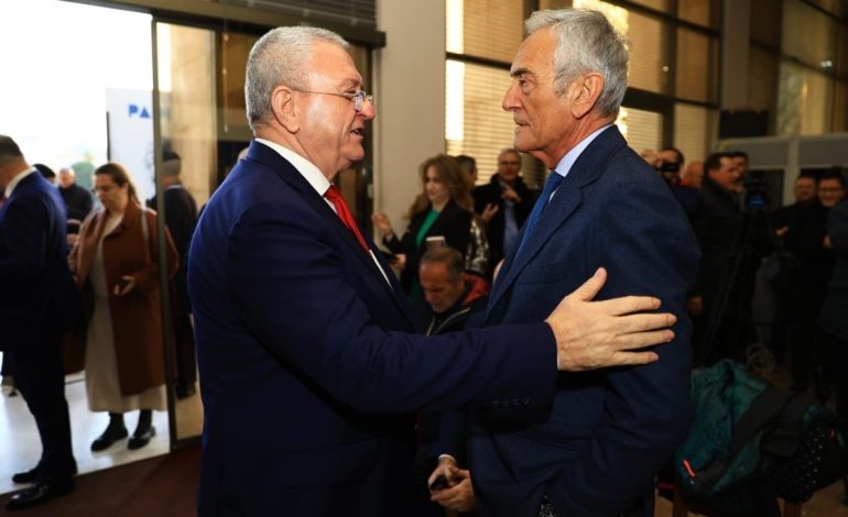 Shqiptarët trajtohen si vendas, Italia merr vendimin historik në futboll 
 30/03/2024 10:58