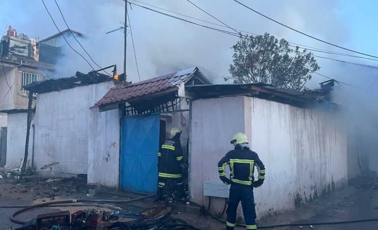 Zjarr në një bllok banesash në Tiranë, si paraqitet situata