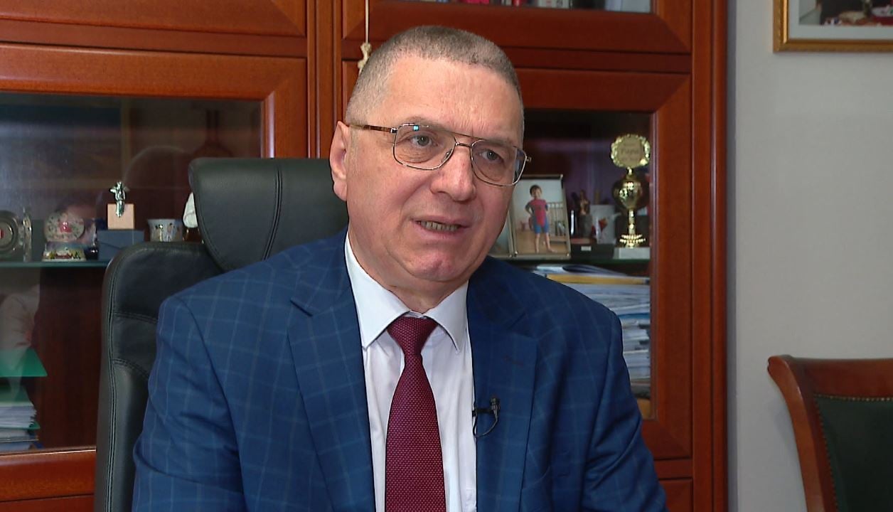 Rithemelimi mbylli sytë për koncesionet! Falën dializën dhe laboratorët që lidhen me Spitalin Amerikan, Preçi: Kjo e dëmton opozitën