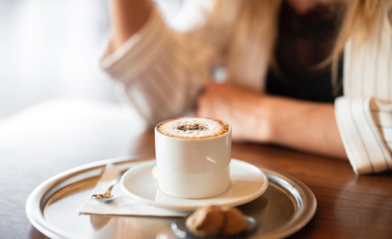 Cilat Janë Përfitimet e Zgjimit Herët në Mëngjes