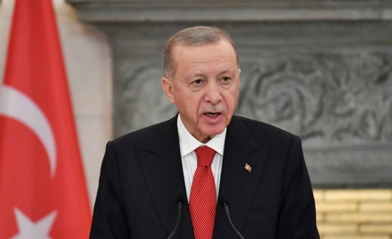 “Askush s’mund të na detyrojë që ta shpallim organizatë terroriste”, Erdogan: Turqia mbështet udhëheqësit e Hamasit
