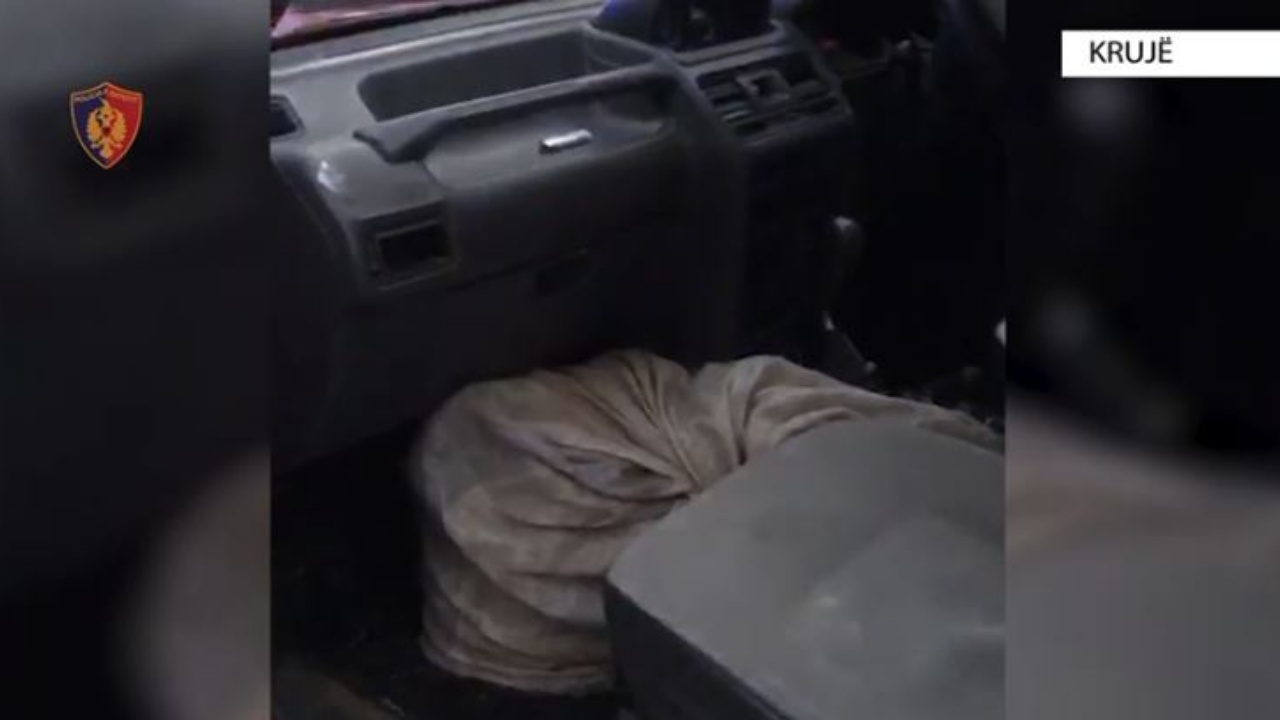 Po transportonin 3 kg kanabis me qëllim shitjen e saj në Krujë, arrestohen dy persona