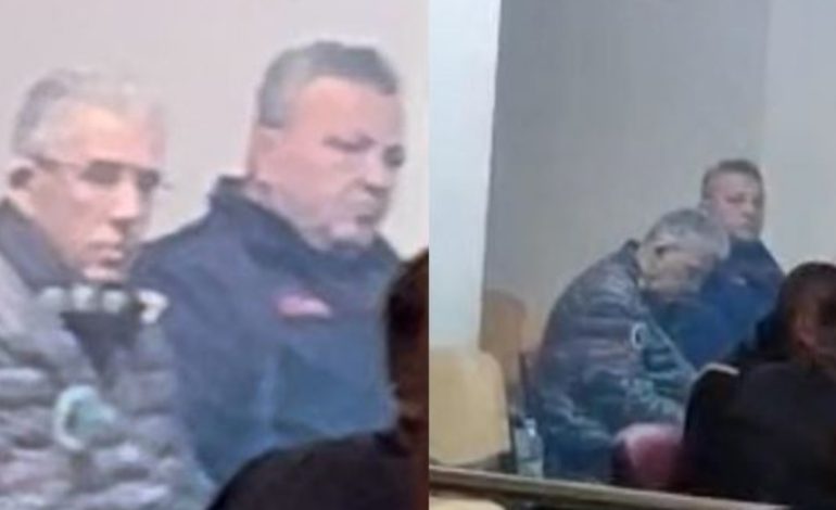 Njihet sot me masën e sigurisë/ Pamjet e kryebashkiakut të Himarës, Jorgo Goro pas kafazit prej xhami në GJKKO