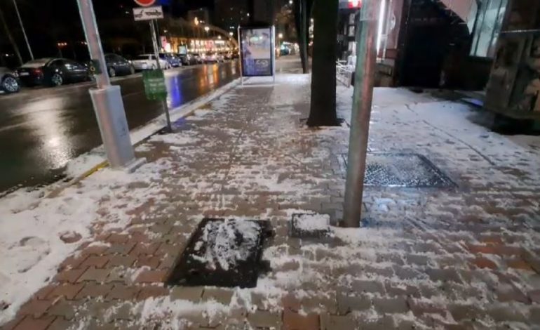 “Çmendet” moti në Tiranë! Stuhia, shiu dhe breshëri pushtojnë kryeqytetin gjatë natës