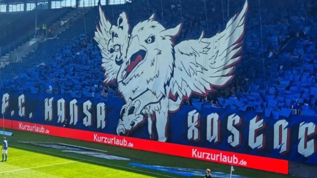 VIDEO/ E rëndë në Gjermani, tifozi sulmon goleadorin kundërshtar