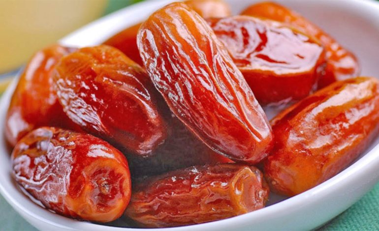 Kura e Shëndetit me dy Hurma Arabie në Ditë për një Javë