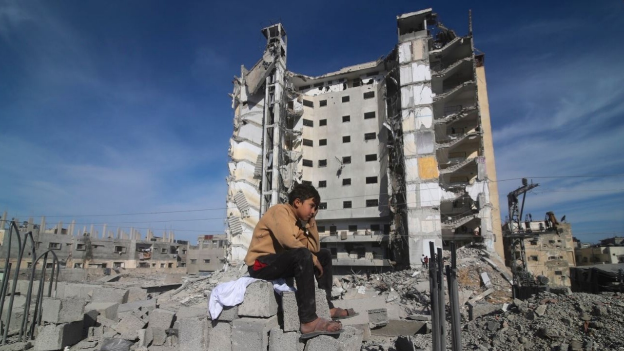 Mbi 31.000 palestinezë të vrarë/ Bisedimet për armëpushim në Gazë pritet të rifillojnë, Katari zbulon datën