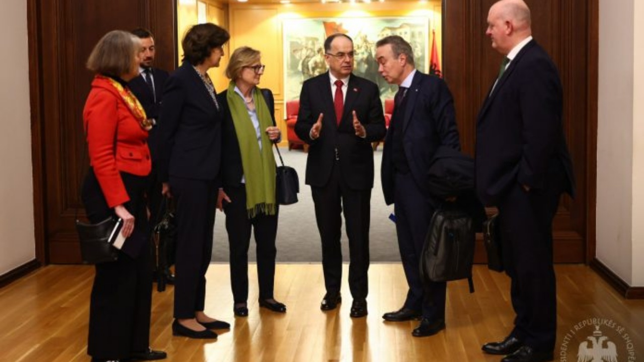 “Përmbushni rekomandimet e OSBE/ODIHR-it për reformën zgjedhore”/ Ambasadorët e QUINT-it dhe zv.drejtuesja e Misionit të SHBA në OSBE vizitë në Shqipëri