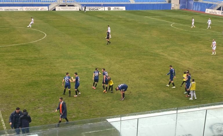 VIDEO/ Kukësi nuk ndalet as ndaj Vllaznisë, mbijetesa mision i mundur