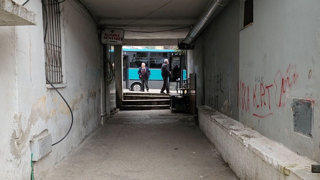 Zbardhen detaje nga plagosja e 15-vjeçarit në Gjirokastër/ Sherri ndodhi mes dy bashkëmoshatarëve, shkak ishte…! Si është gjendja e tij