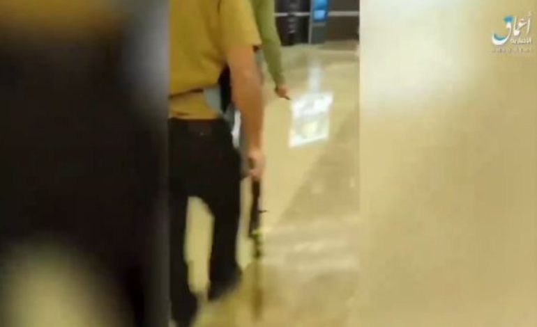 Më kallashnikovë në duar qëllojnë pa mëshirë mbi qytetarët/ ISIS publikon pamjet e masakrës në Moskë, u vranë 133 persona