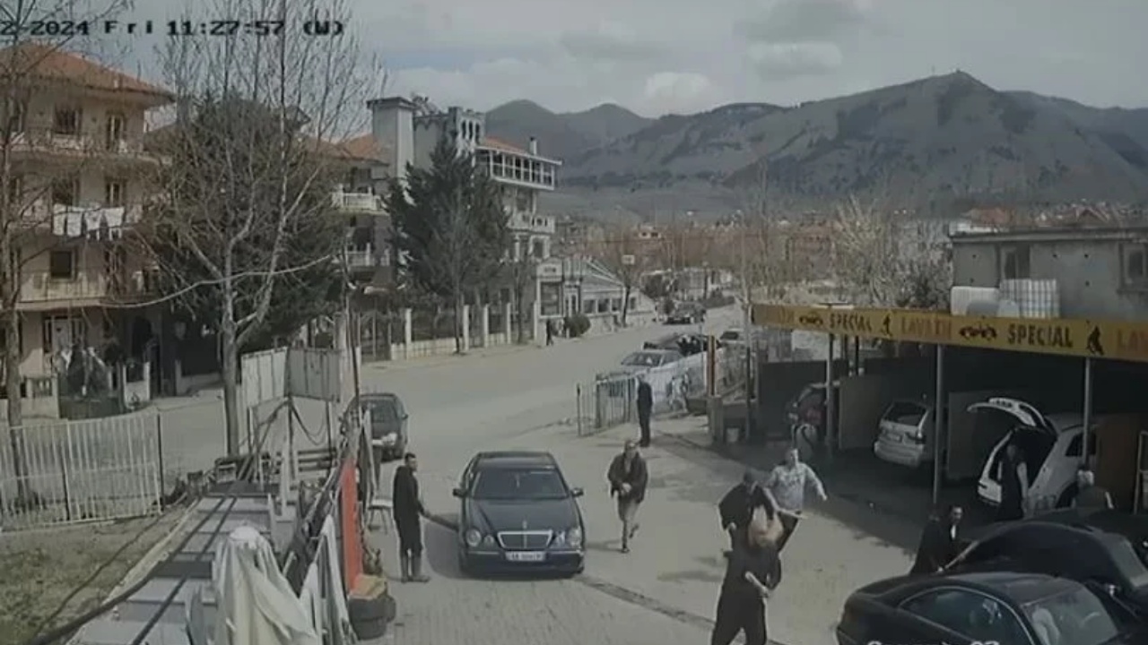 LAJM I FUNDIT! Rrahën 30-vjeçarin me shkopa bejsbolli disa ditë më parë, dorëzohen autorët