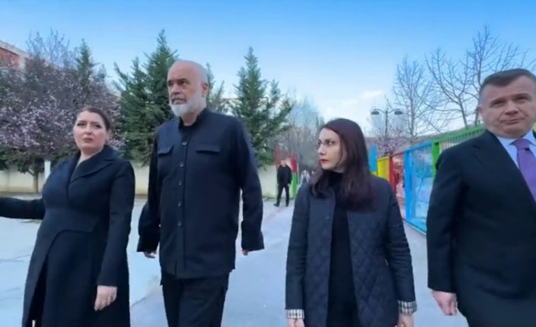 Shkolla 9-vjeçare “Skënder Libohova” në Lushnjë hap dyert, Rama: Këtë vit përfundojmë ndërtimin dhe rehabilitimin e 100 objekteve arsimore