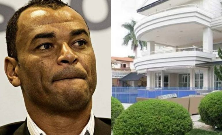 I zhytur në borxhe, kampioni i botës nxjerr në shitje vilën luksoze