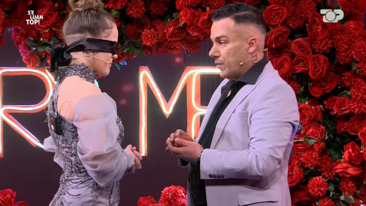 Ajo tha PO! Ish-banori i Big Brother VIP i propozon për martesë partneres së tij në studion e “S’e Luan Topi”